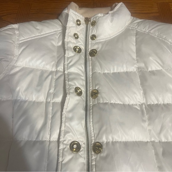 Tory Burch Quilted Puffer Jacket Large Snap Button in Cream Sz L Slim Fit Chic - Picture 7 of 14